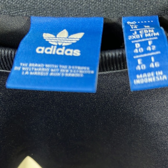 🆕Adidas>Satin oversized front logo sweater NWOT - Picture 4 of 6